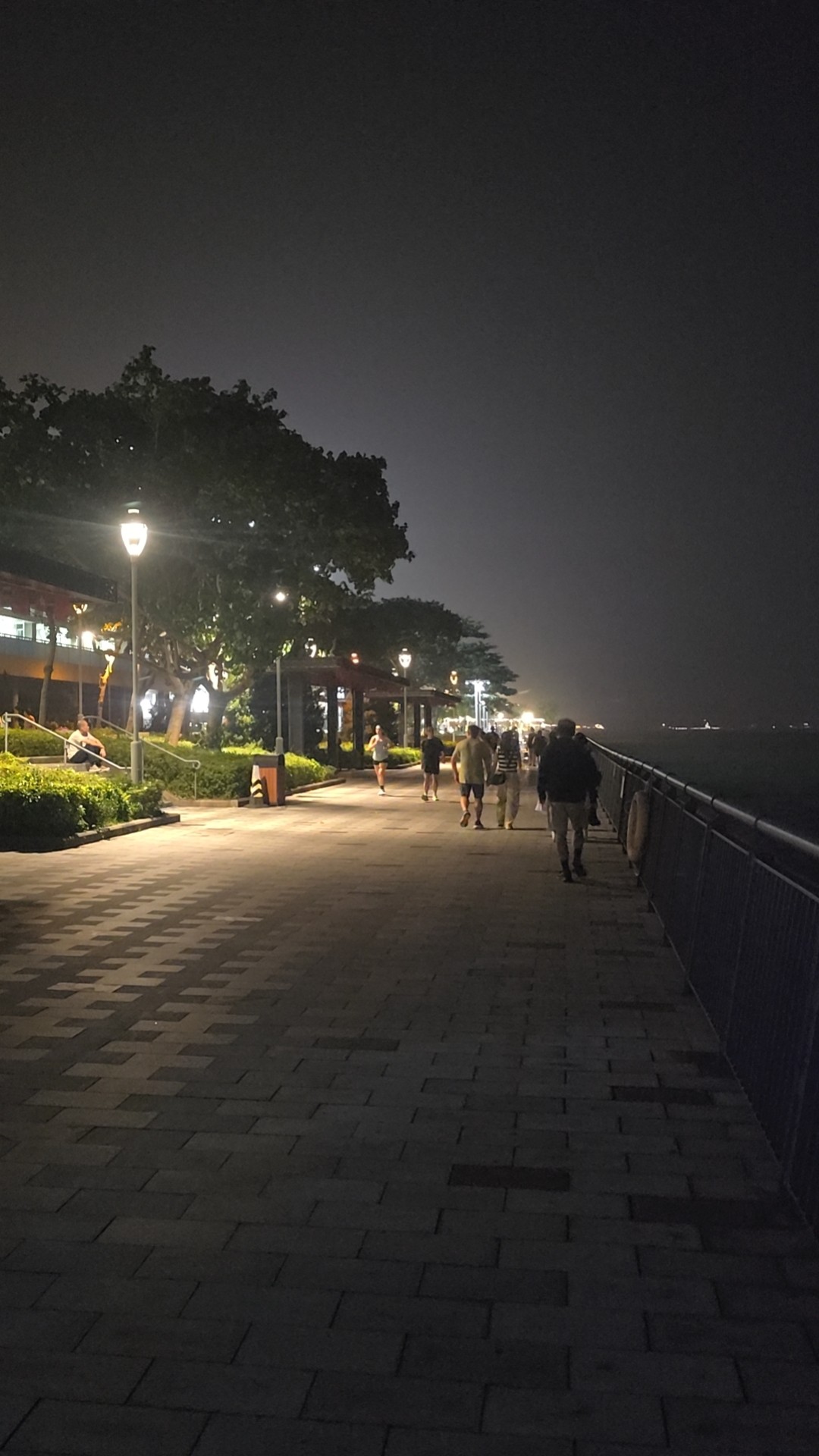 专业交流中的倾听与引入他人技巧