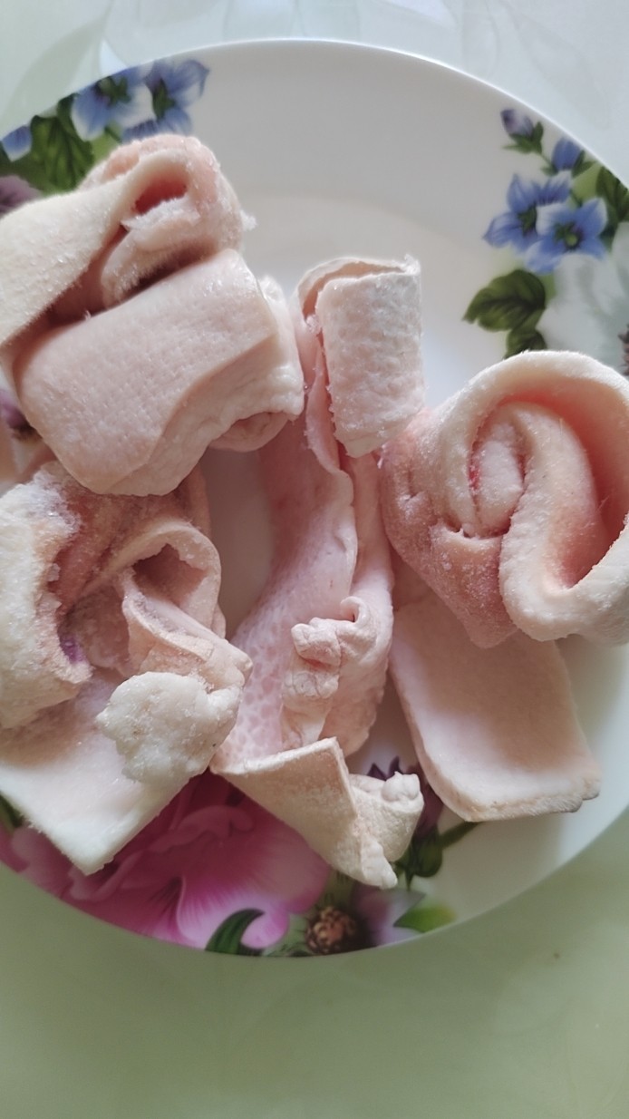 家常肉皮冻的比例与做法