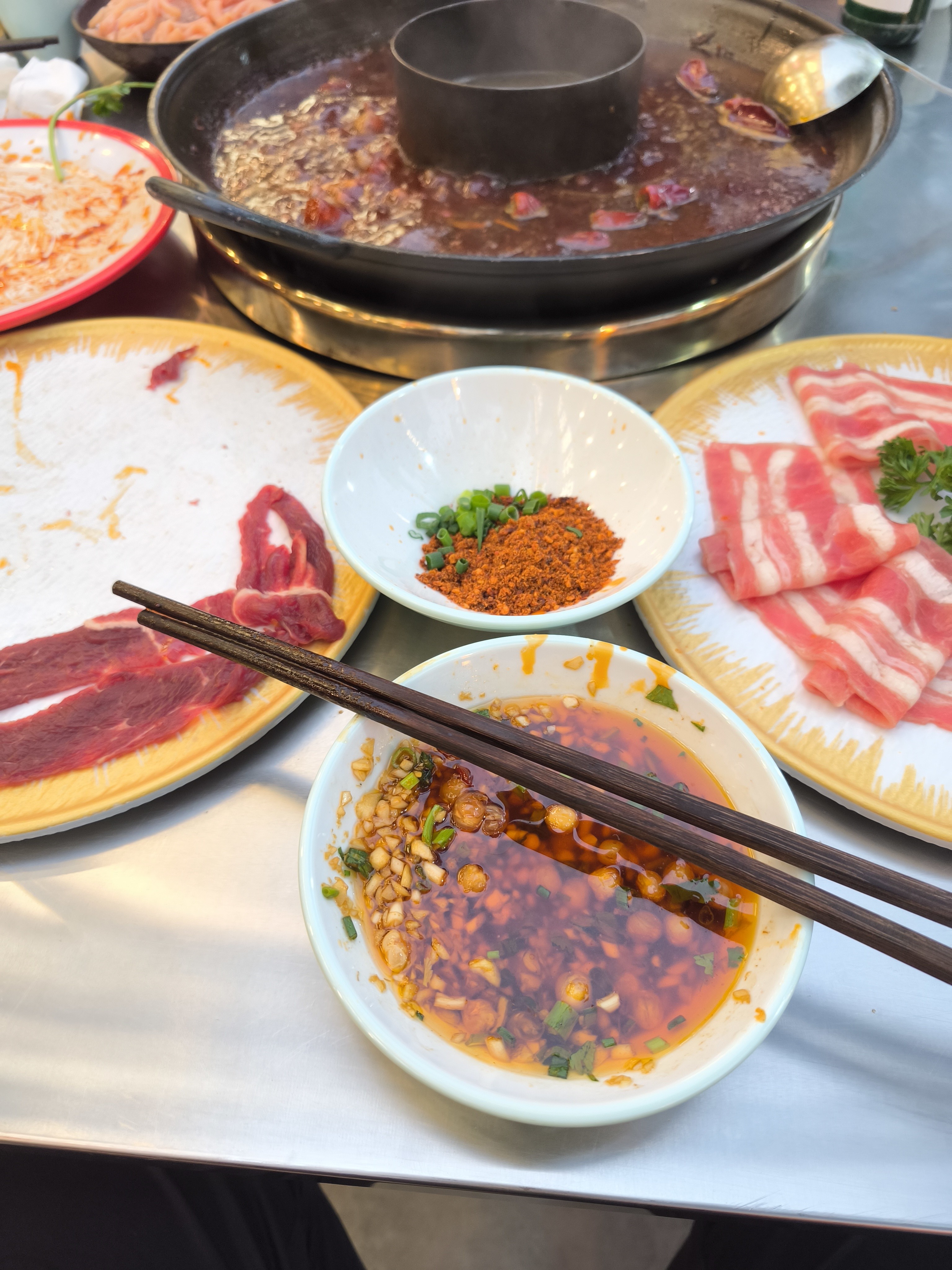 吃火锅时的温度盐分与卫生风险